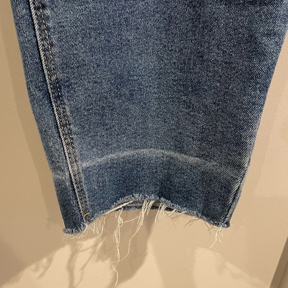 Old Navy Plus Rockstar Super Skinny Mid-Rise Jean w/ Frayed Hem-Medium Wash, 28W - Picture 2 of 4